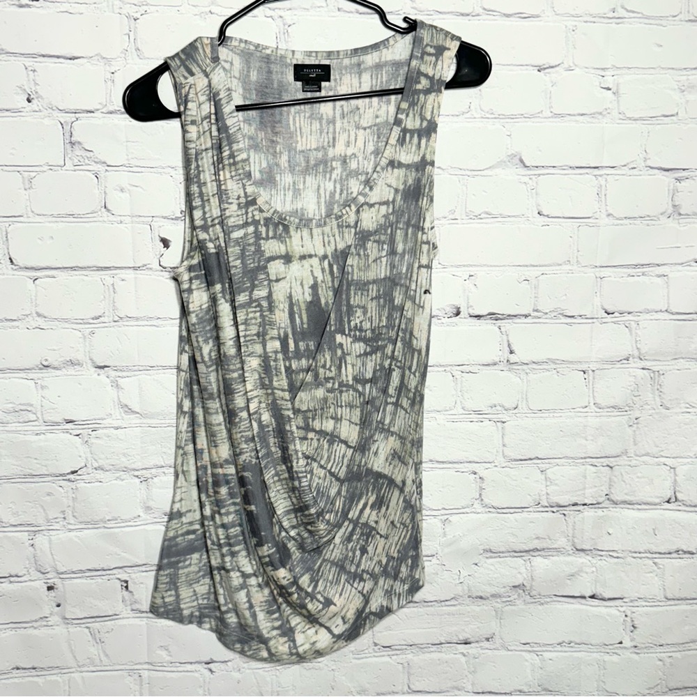 Deletta | Anthropologie olive and grey tank top